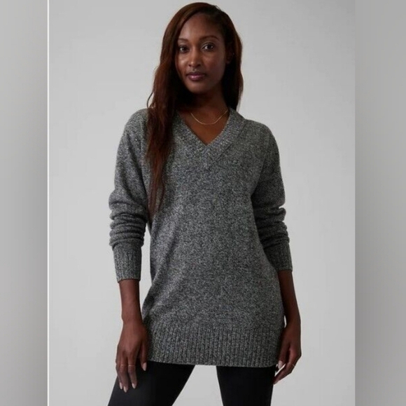 Athleta Sweaters - Athleta Lounge Athleisure Country Club Merino Wool Cashmere V-Neck Sweater XS